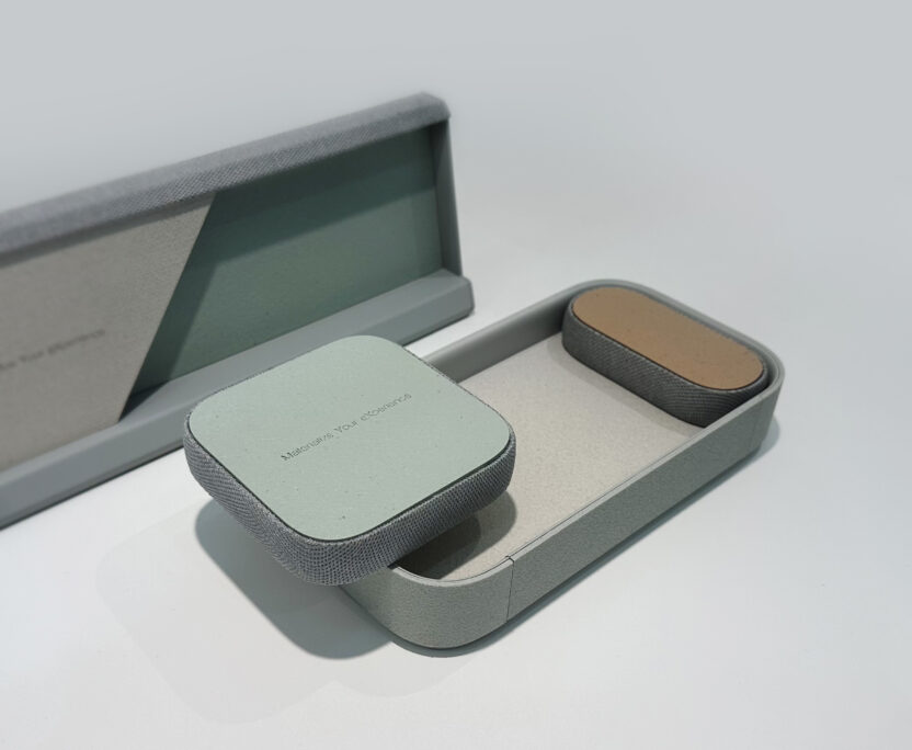 DOOR CONSOLE TRIM 3
