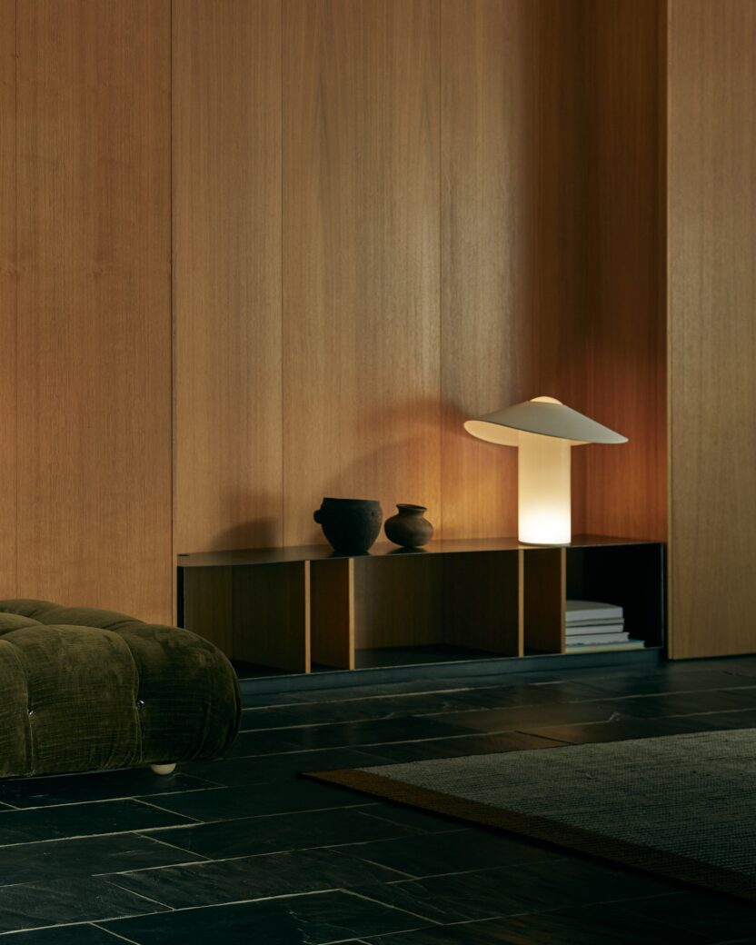 빛의 철학을 잇다, 미드가르드의 새로운 여정 11 Midgard Licht LOJA Herkner website table lamp