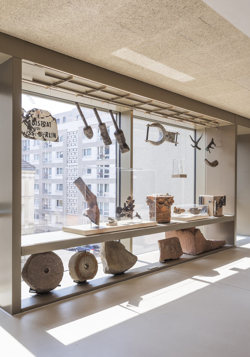 세계 최초의 '살아있는 연구소', 페트리 베를린 10 Schaufenster im PETRI Staatliche Museen zu Berlin Museum fuer Vor und Fruehgeschichte David von Becker 1