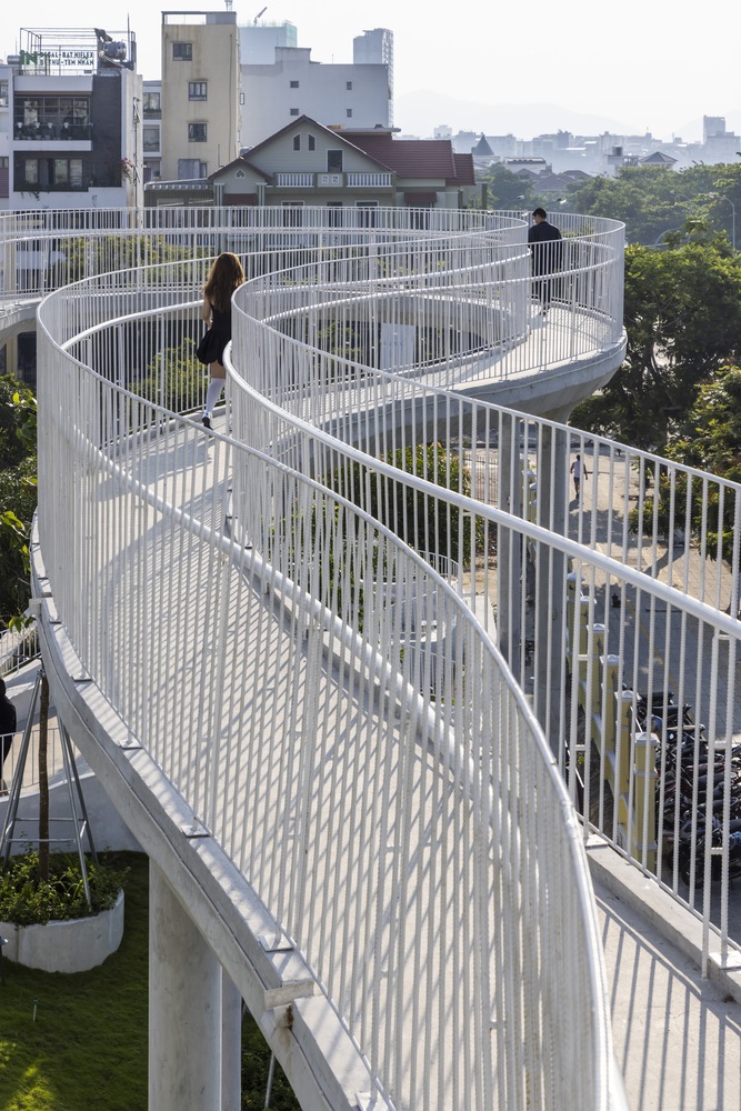 son tra art exhibition center ho khue architects 14