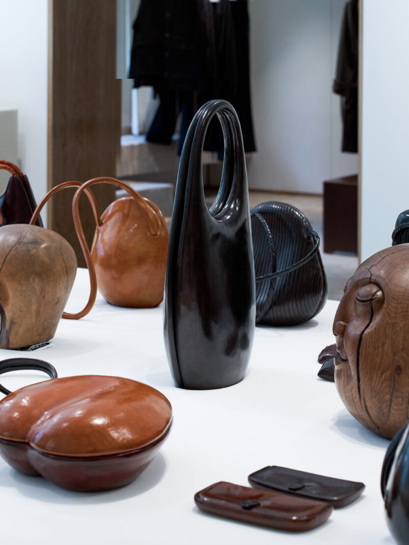 서울에서 다시 펼쳐지는 르메르의 〈Wearable Sculptures〉전 7 20250903 140325 1