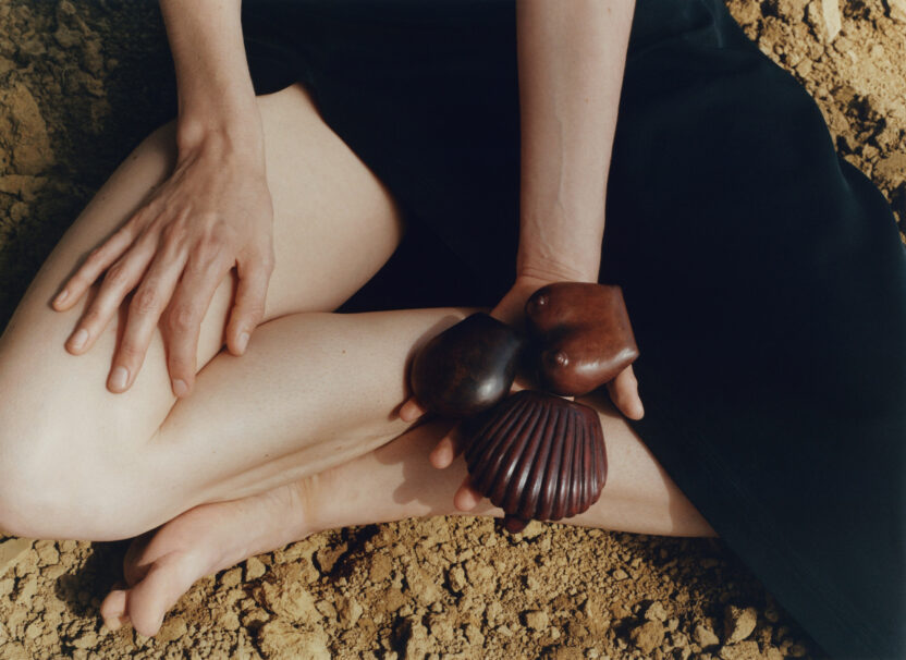 서울에서 다시 펼쳐지는 르메르의 〈Wearable Sculptures〉전 3 20250903 141056