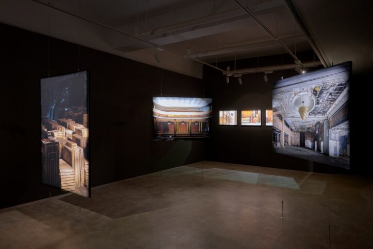 사라지는 건축을 기억하는 법 〈힐튼서울 자서전〉