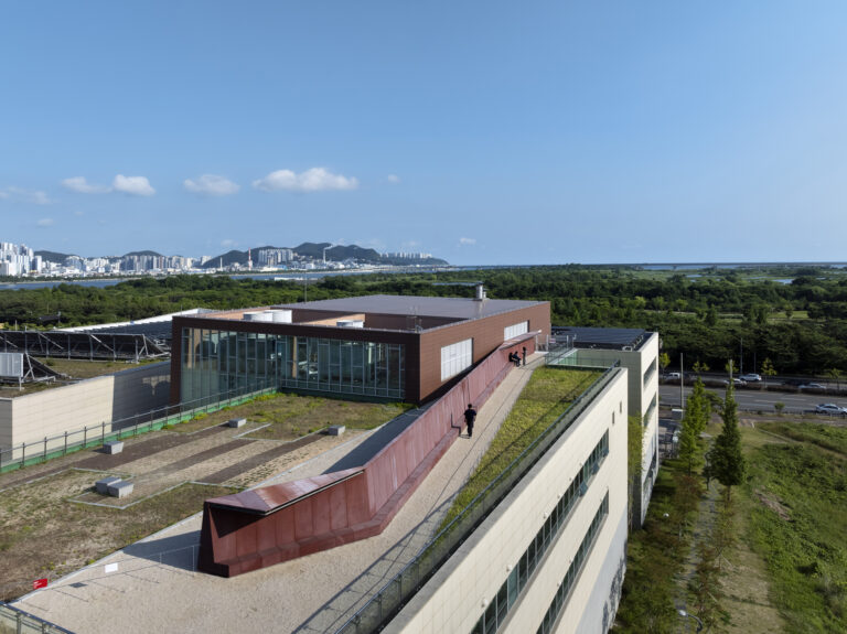 지역을 일구는 건축