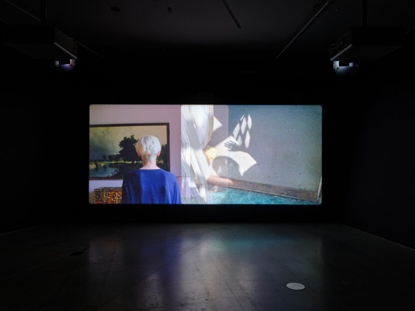 네덜란드 아이 필름뮤지엄, 틸다 스윈튼의 예술 세계를 전시하다 5 20251103 071035