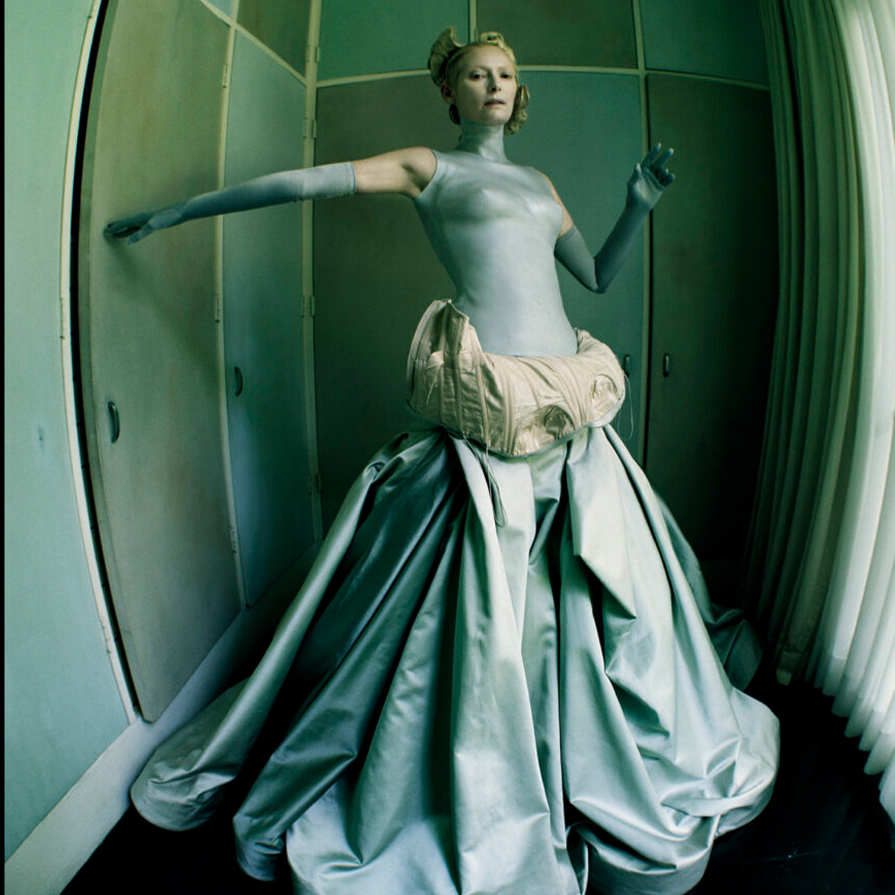 네덜란드 아이 필름뮤지엄, 틸다 스윈튼의 예술 세계를 전시하다