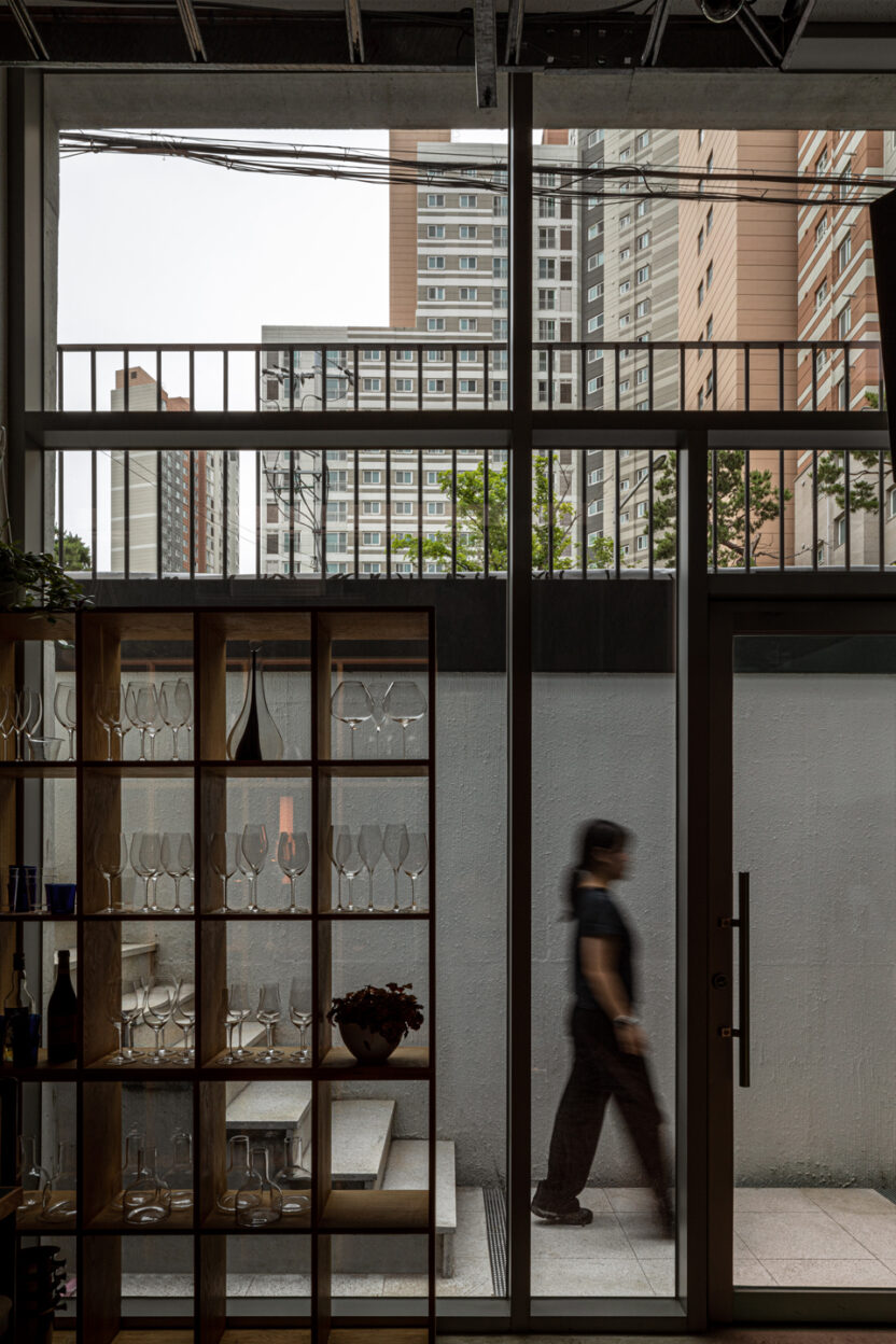 2406 MOC NOCLAIM JPEG FIN 15