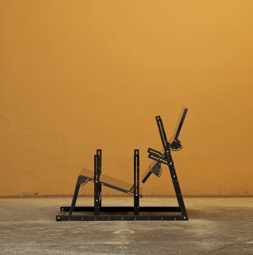 생각이 형태를 갖춰 가는 과정, 〈어펜딕스: 실천, 사유, 제작〉 28 Seating Measurement Chair