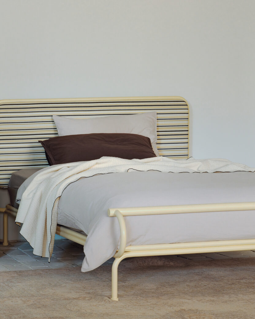 사용자의 라이프스타일을 담아내는 침대, Arka Bed 8 12 10