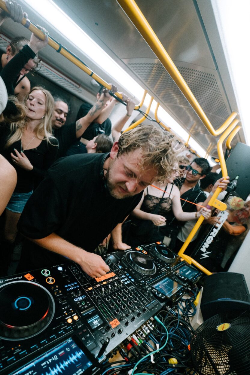 색다른 파티 문화들 15 15 2