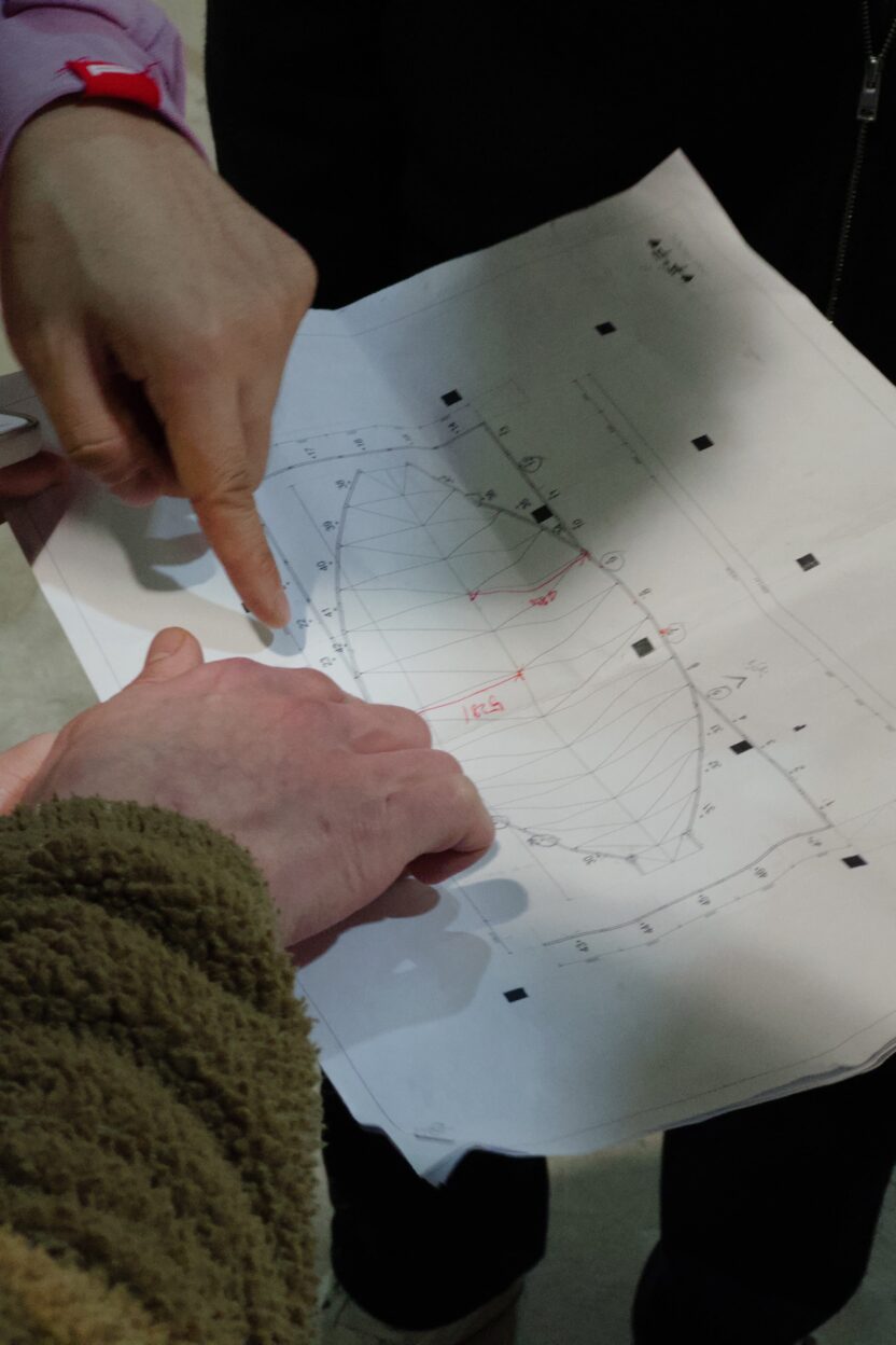 거대한 만화책이 된 폐발전소, 〈다이얼로그 04: 그들에게는 보이지 않아〉 2 20251222 075742