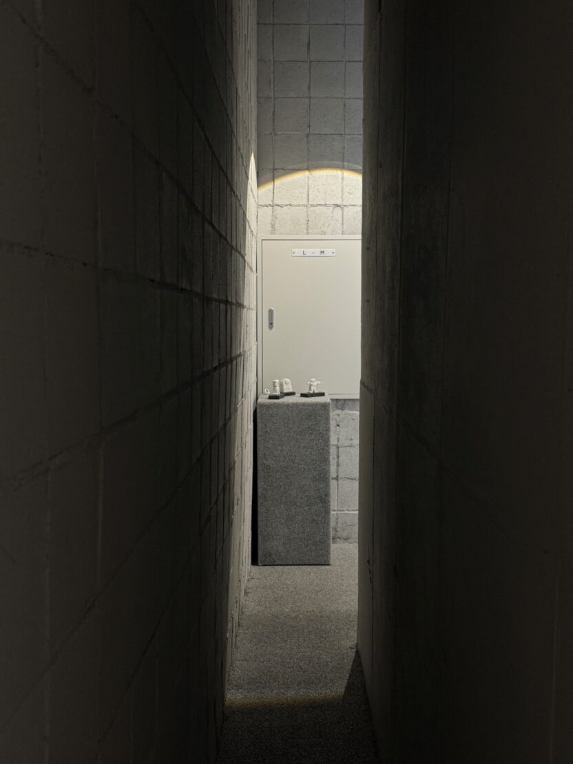 일상으로 들어온 조각 전문 갤러리, 스페이스 톤 ② 14 KakaoTalk 20251208 203554093