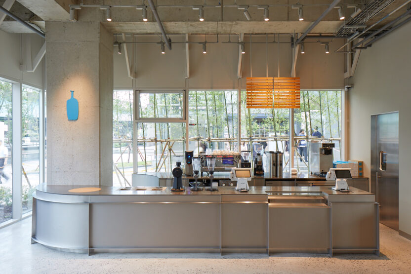 블루보틀 카페에 깃든 환대의 미학 3 BBCK AGJ1