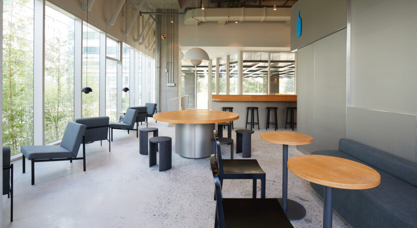 블루보틀 카페에 깃든 환대의 미학 7 BBCK AGJ3