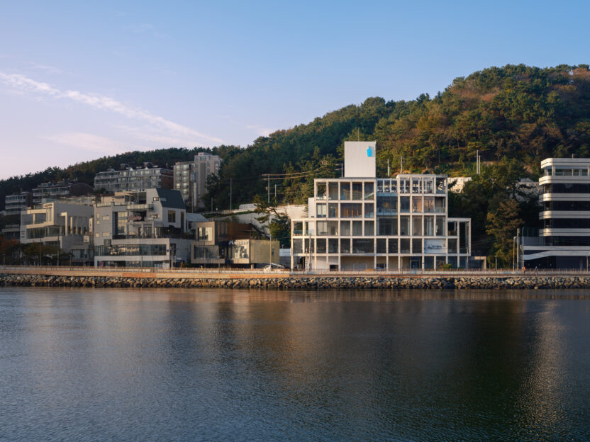 블루보틀 카페에 깃든 환대의 미학 9 BLUE BOTTLE BUSAN 002