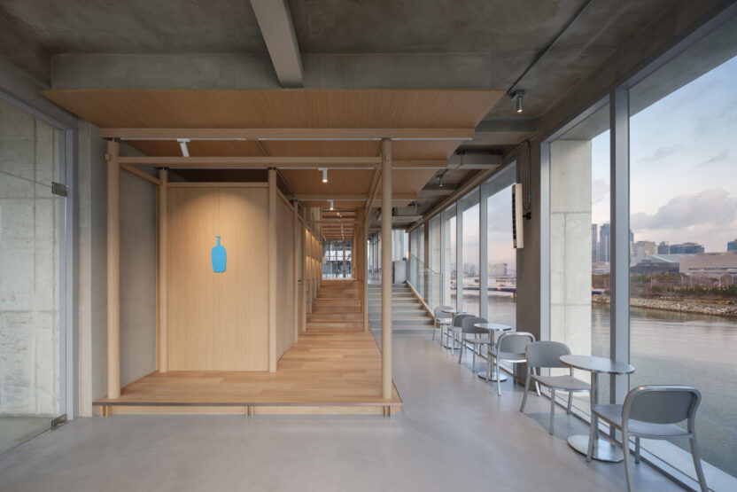 블루보틀 카페에 깃든 환대의 미학 10 BLUE BOTTLE BUSAN 009