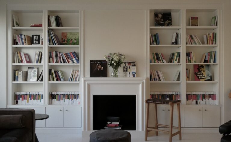 읽는 삶을 제안하는 라이프스타일 공간, 예민함하우스