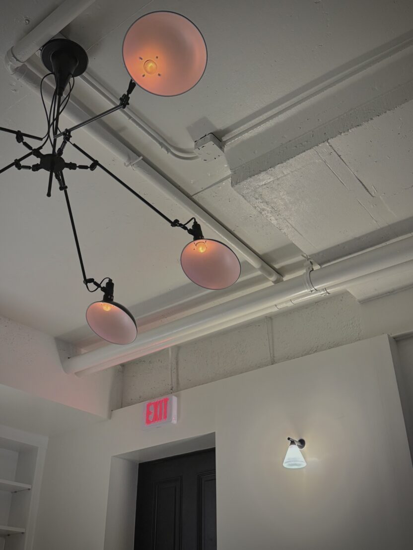 읽는 삶을 제안하는 라이프스타일 공간, 예민함하우스 8 09