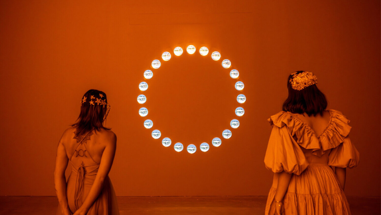 빛의 현재를 체험할 수 있는 몰입형 전시, 올라퍼 엘리아슨 개인전