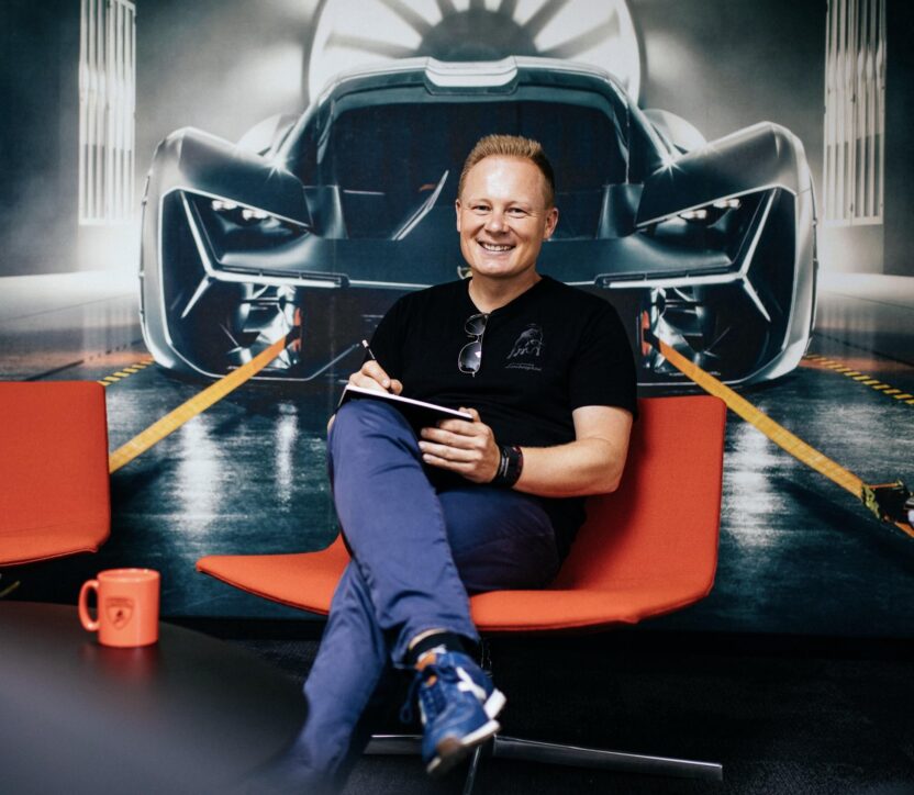 람보르기니의 DNA를 미래로 연결하는 디자이너, 밋챠 보커트 1 2 1