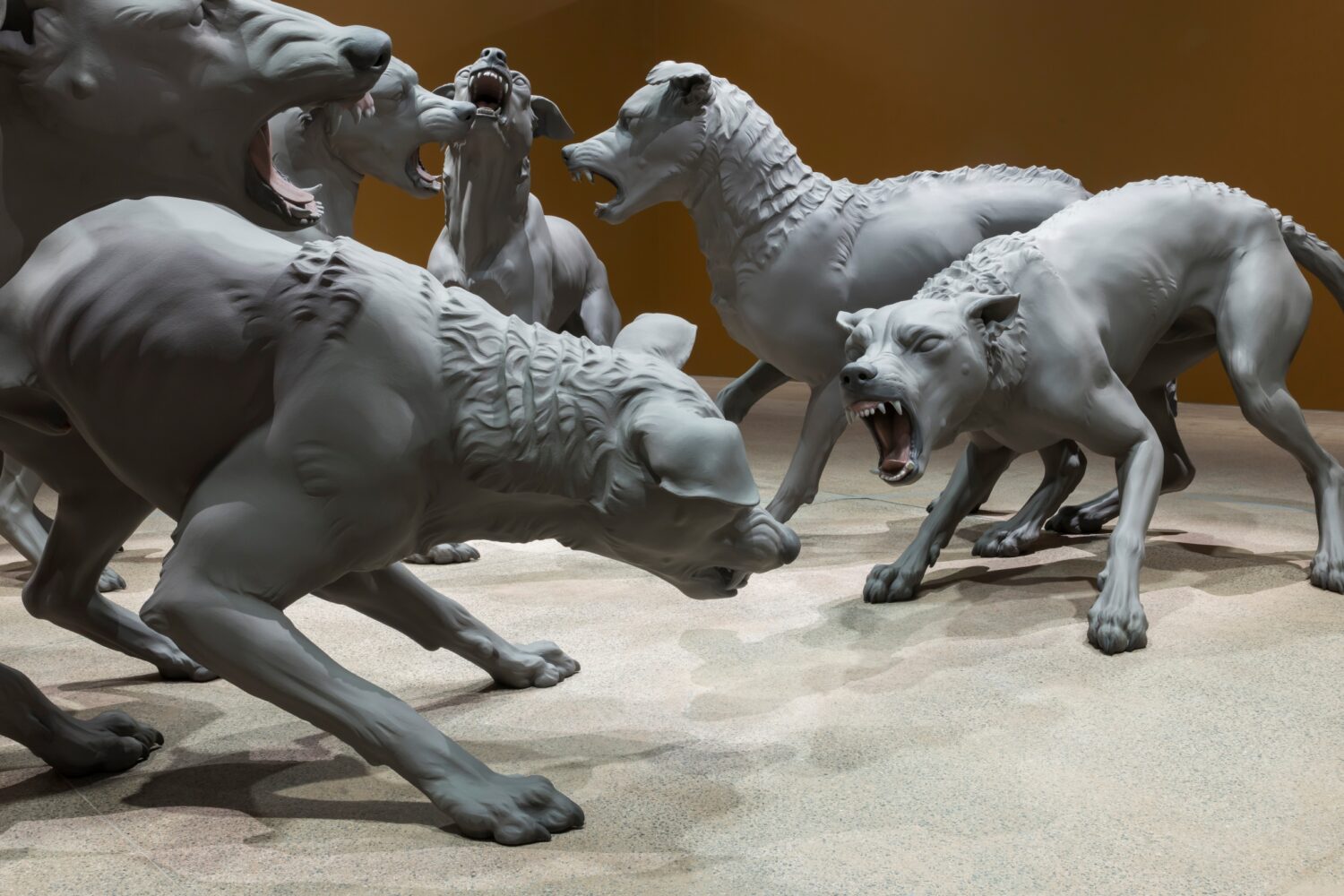 극사실을 넘어선 조형 언어, 20년 만에 시드니로 돌아온 거장 론 뮤익