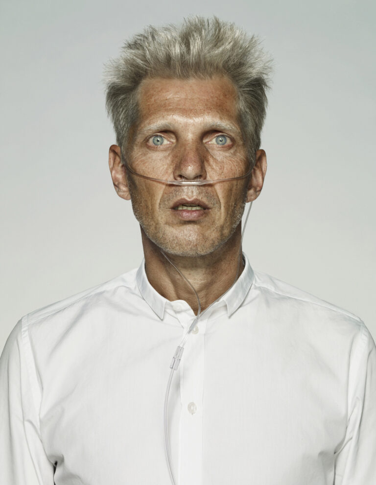 어윈 올라프의 첫 미술관 회고전 〈Erwin Olaf – Freedom〉