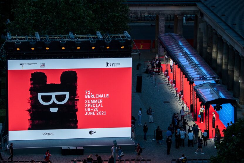 영화보다 오래 기억될 영화제 아이덴티티 디자인 2 credit berlinale