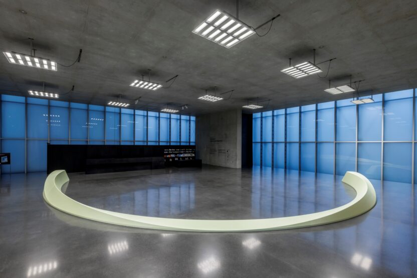 페터 춤토르 건축을 매개로 완성된 현대미술가의 전시 1 resize 3