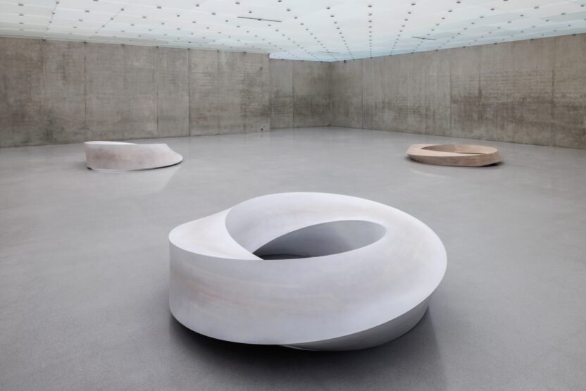 페터 춤토르 건축을 매개로 완성된 현대미술가의 전시 6 resize 5