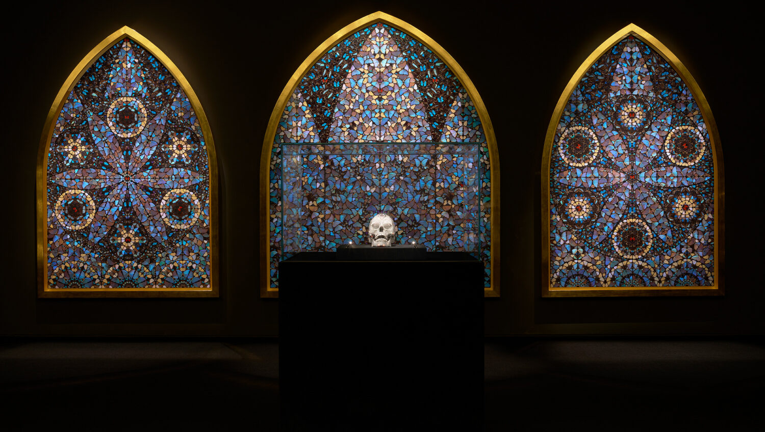 지금, 데이미언 허스트의 전시를 봐야 하는 다섯 가지 이유