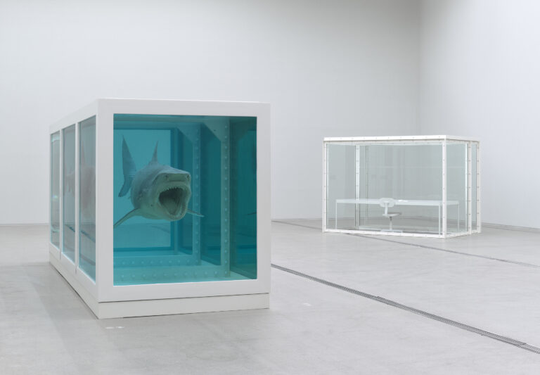 지금, 데이미언 허스트의 전시를 봐야 하는 다섯 가지 이유